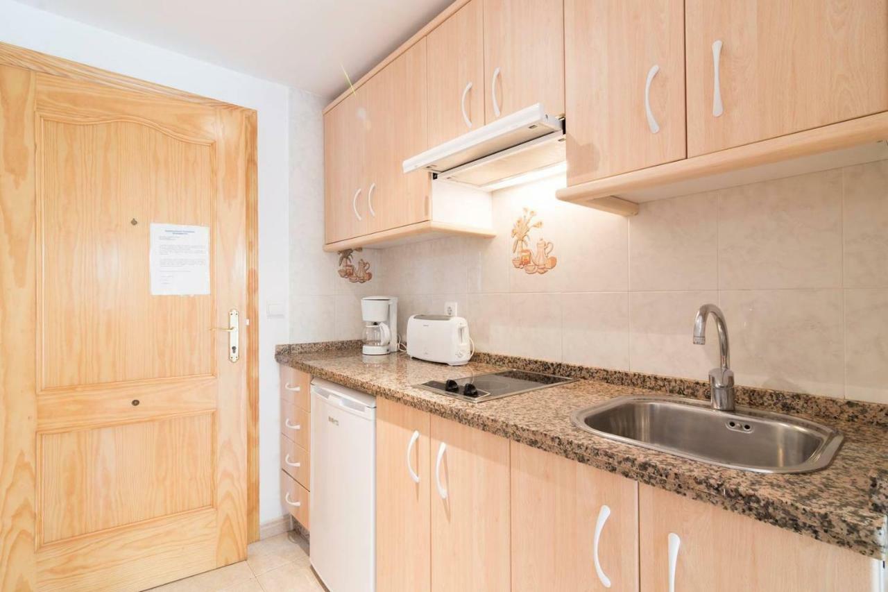 טורמולינוס Apartamentos Vicenta Carihuela By Playa Miguel מראה חיצוני תמונה