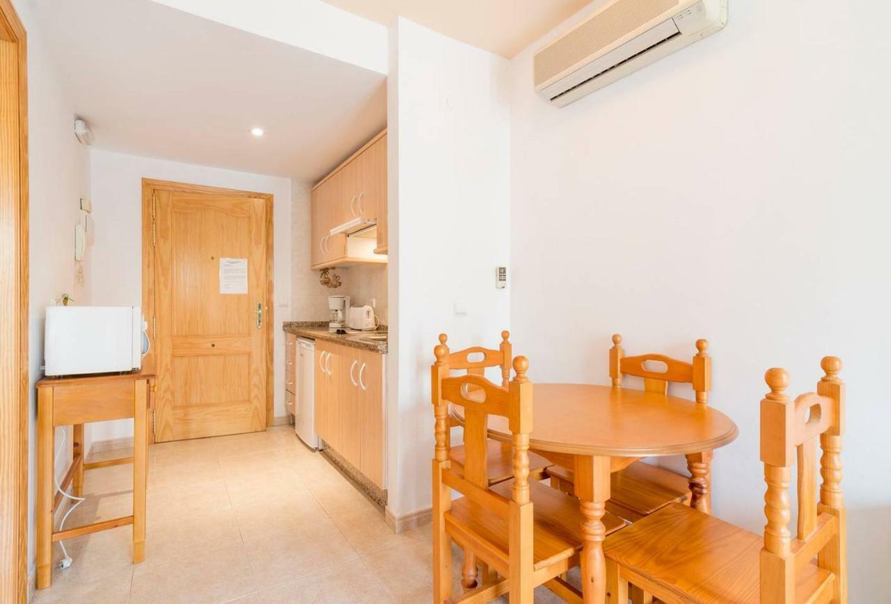 טורמולינוס Apartamentos Vicenta Carihuela By Playa Miguel מראה חיצוני תמונה