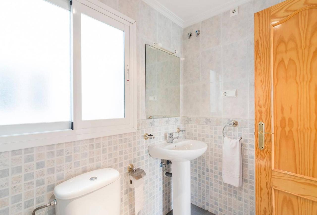 טורמולינוס Apartamentos Vicenta Carihuela By Playa Miguel מראה חיצוני תמונה
